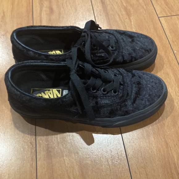 Vans - Velvet Authentic (Black/Black) - Picture 2 of 7